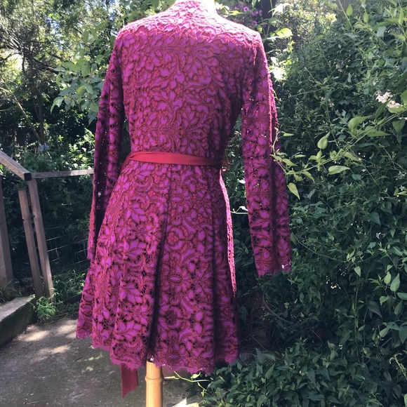 Diane Von furstenberg lace wrap dress Sz 10 EUC - Picture 2 of 9